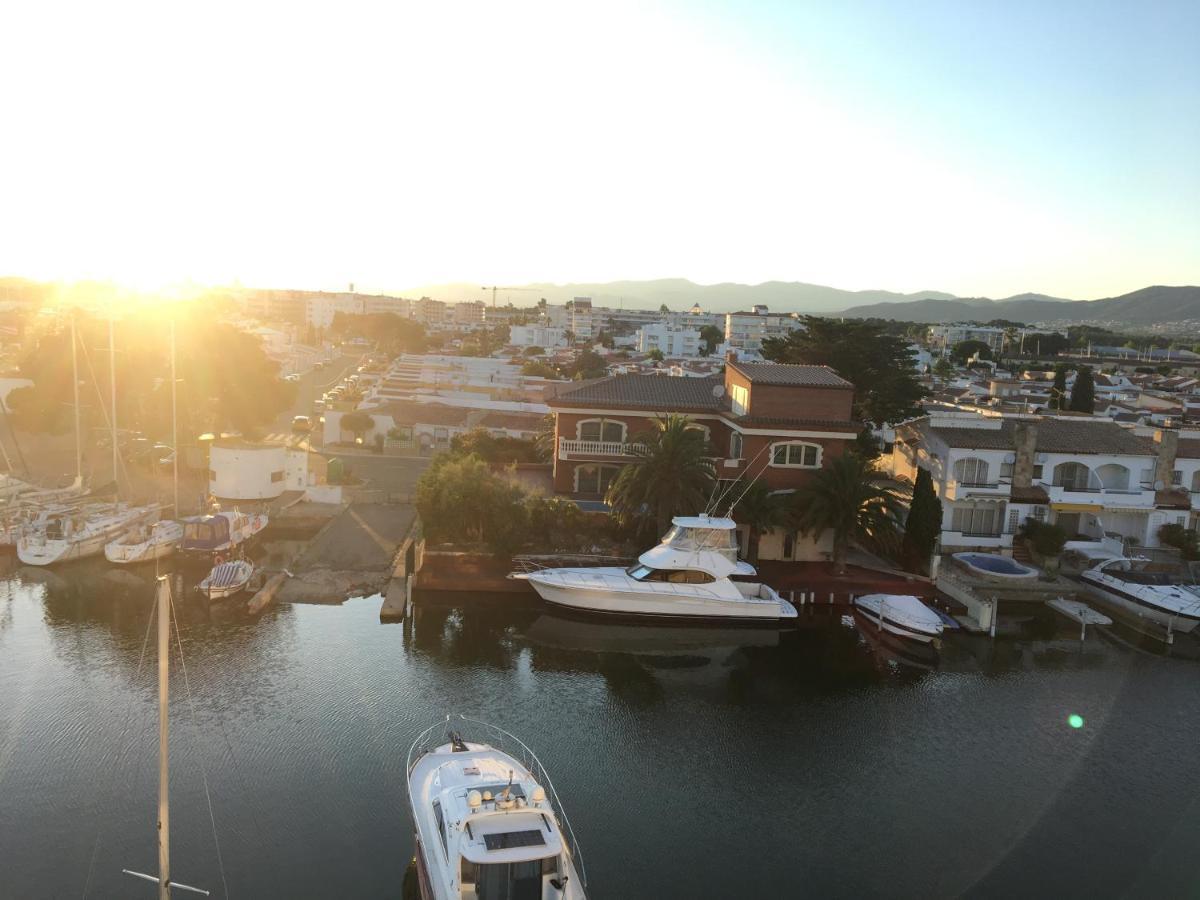 Vue Panoramique Sur La Mediterrannee, Appartement Sur Canal & Proche Plage Roses Exterior photo